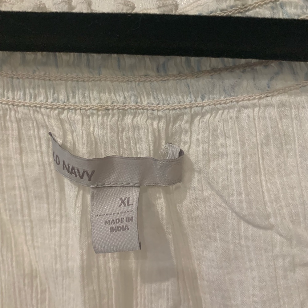 Old Navy Women’s top - XL - Picture 4 of 7